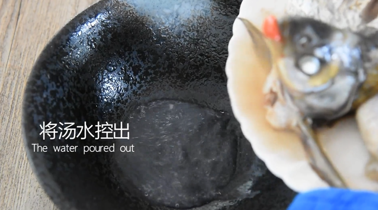 谁说厨神才会做,2分钟学会这道花开富贵鱼,将汤水控出