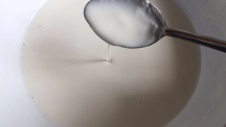冰皮月饼,搅拌至无颗粒状,像这样