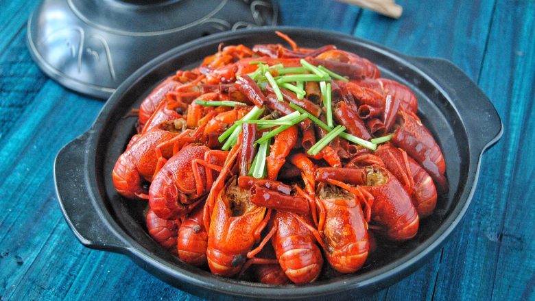 <span style="color:red">麻辣</span><span style="color:red">小龙</span><span style="color:red">虾</span>