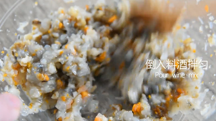 没有螃蟹的赛螃蟹,孙红雷最爱吃的菜!,倒入料酒拌匀