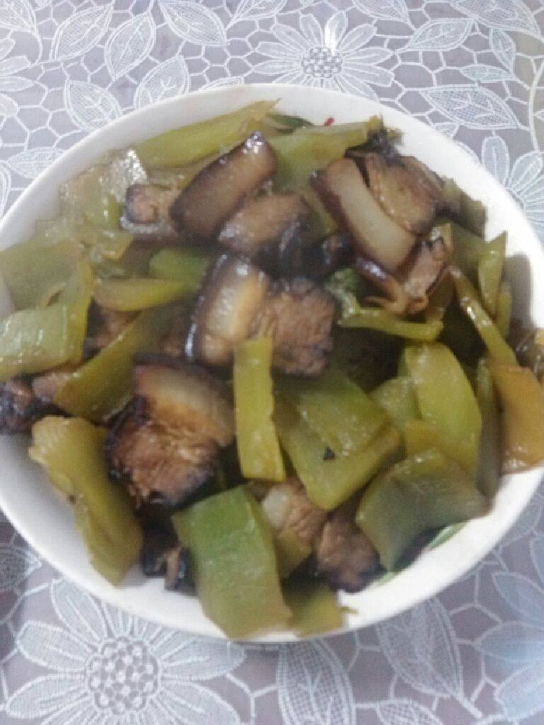 莴苣片炒酱油肉
