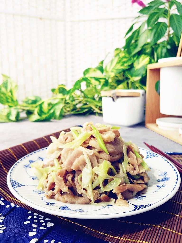 葱爆羊肉,完成了,趁热吃
