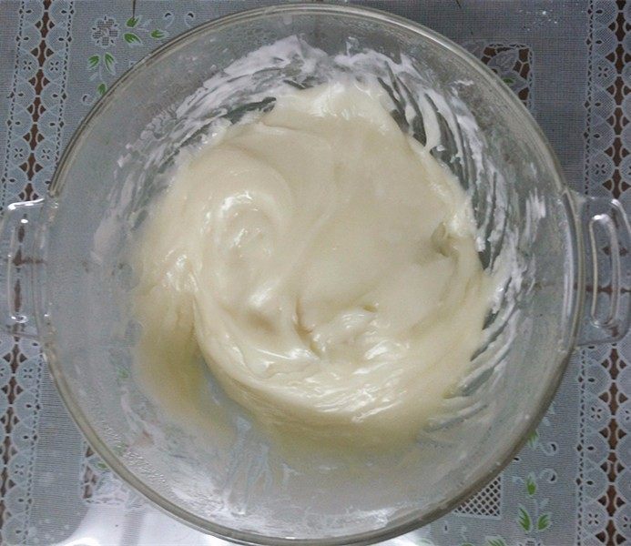 草莓大福,分别2次:高火30秒,取出上下搅拌几下,此时面团已很黏稠