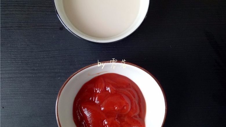 酱汁章鱼足,备好<a style='color:red;display:inline-block;' href='/shicai/ 7617'>甜辣酱</a>、水淀粉;