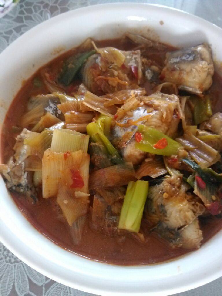 大葱炖鲭鱼