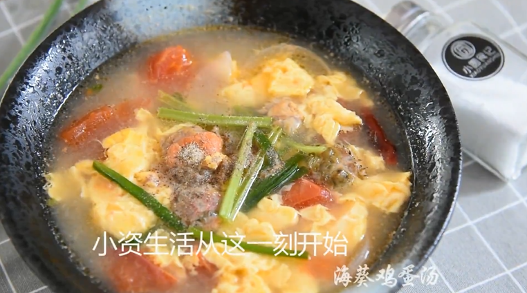 福建人太会吃了,番茄蛋汤也能做出山珍海味,撒上少许胡椒粉即可享用~!