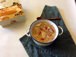 强心益气，滋补美容的银耳百合枸杞汤