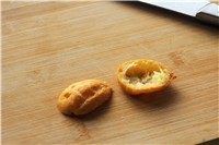 天鹅泡芙,泡芙完全冷却后,上下切成两半