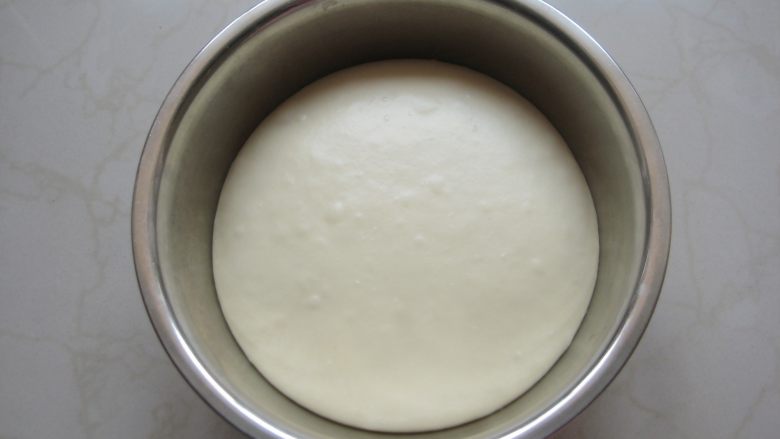 寿司面包卷:来个口味丰富的咸面包换换口味,发酵至面团是原来的2倍大。