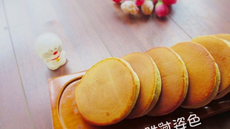 铜锣烧,主料:低筋面粉240克 鸡蛋1个,小苏打2g