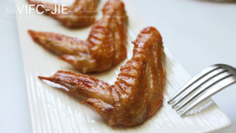 嫩烤鸡翅,欣赏成品图