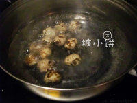 铁蛋,<a style='color:red;display:inline-block;' href='/shicai/ 12'>鹌鹑蛋</a>煮熟后剥皮备用