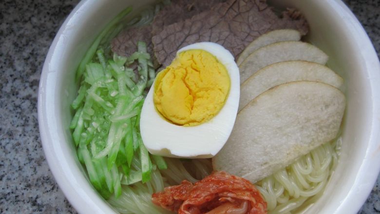 鲜族冷面:冰凉爽口.夏之美味,码上配料。