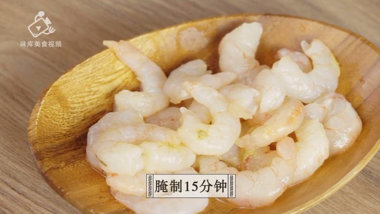 夏至吃什么?消暑养颜必推虾仁炒丝瓜,腌制15分钟