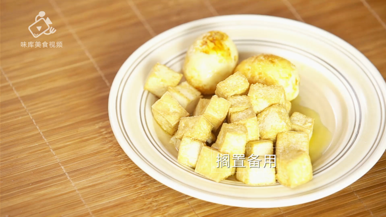 深夜食堂里的招牌菜,一道温暖人心的大锅菜, 搁置备用