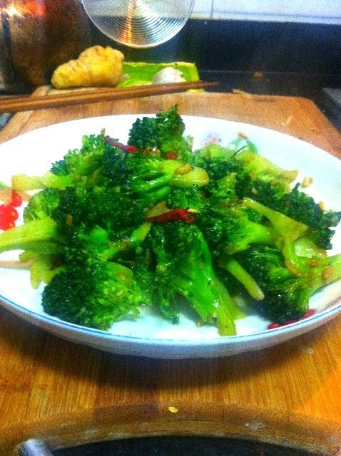 爆炒西兰花