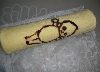 沙拉肉松蛋糕卷,慢慢卷起来即可