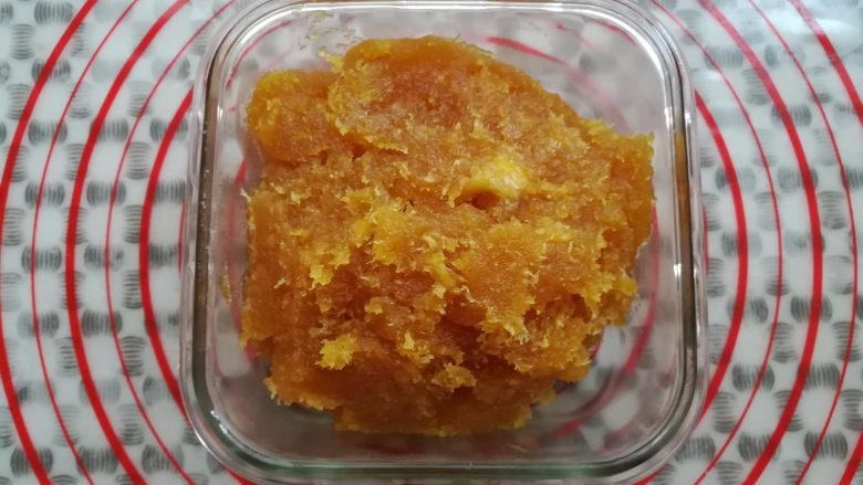 纯真凤梨酥,凤梨馅用碗装起来放凉备用(凤梨馅成品500克左右)