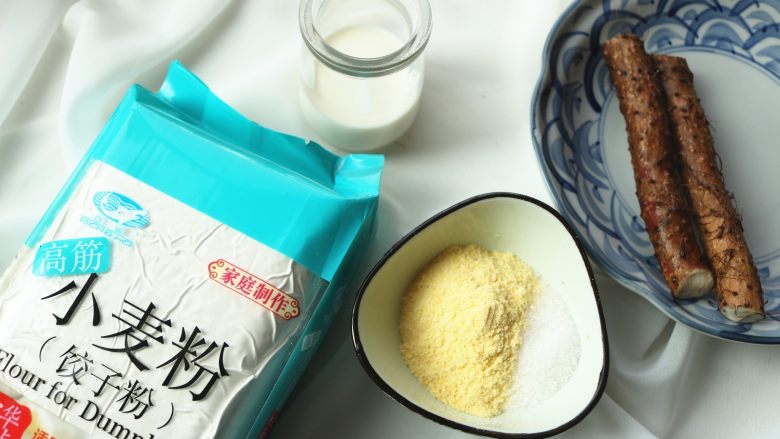 小鸡窝窝头,材料准备图。