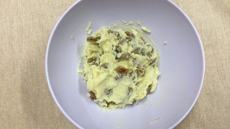 帕帕罗蒂面包,那记忆中的味道,将其他材料混合均匀