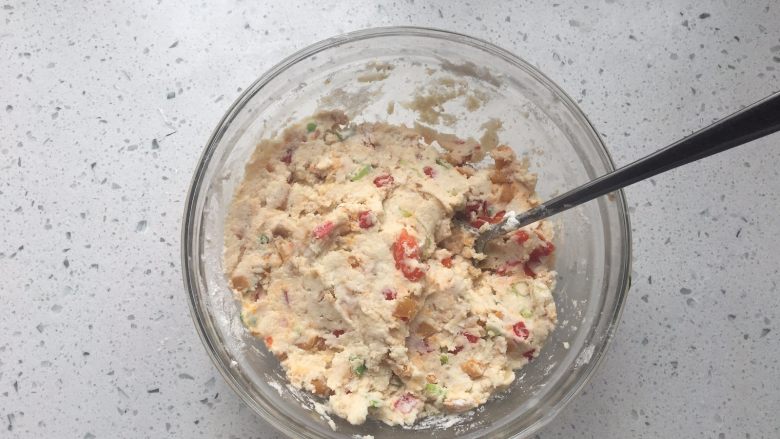 废物再利用之营养豆渣饼,搅拌均匀