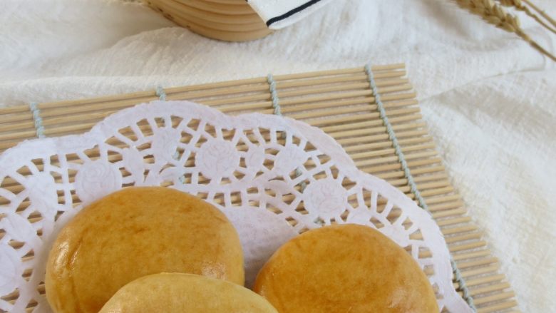 玫瑰酱香饼,出炉后放凉,上色很均匀