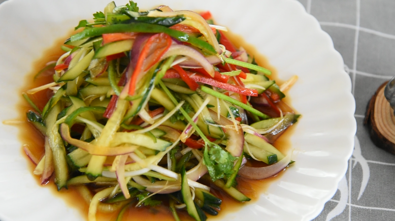 0失败老虎菜,大厨的祖传秘方来啦!,均匀搅拌后盛出即可