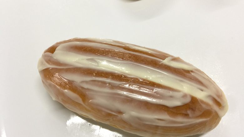 我有肉松包,你有酒吗?,割口里和表面涂抹沙拉酱