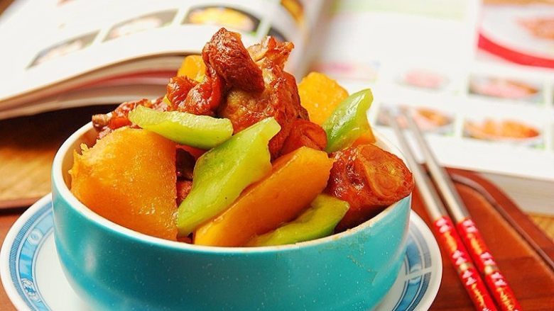 这道菜,我从肉中拣菜吃,成品。