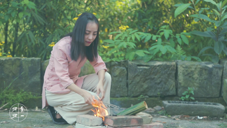 归食归一:香辣考蚕豆,大火煮蚕豆