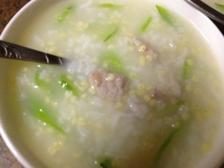 小米菜芯肉片粥