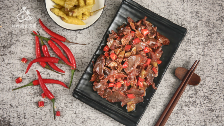 秘制泡椒鸡胗,爽脆入味还下饭,成品展示