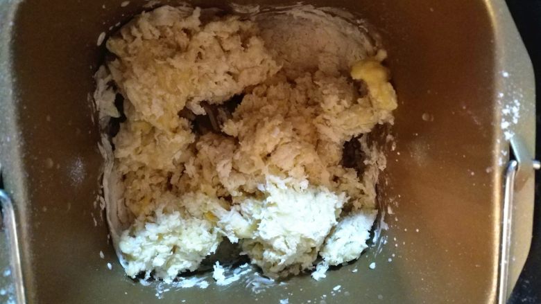 黑芝麻吐司,启动和面5分钟后,静止10分钟