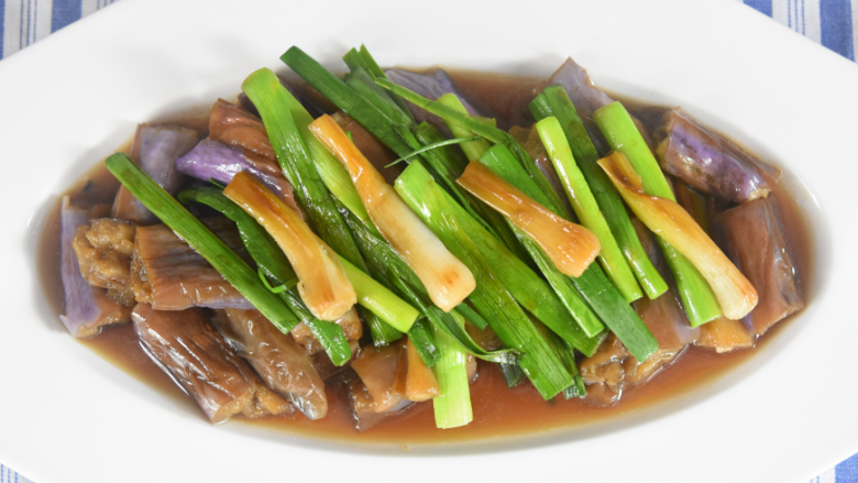 茄子搭配它，味道给满分，非常家常的快手菜