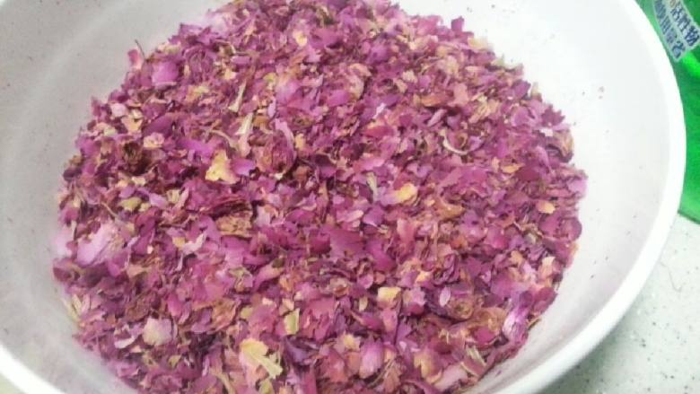 五味子玫瑰花膏,去蒂,只留花瓣