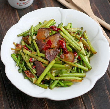 蒜苔炒腊肉