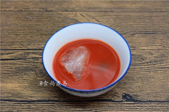 电砂锅红烧排骨五花肉,用碗盛起<a style='color:red;display:inline-block;' href='/shicai/ 718'>料酒</a>，<a style='color:red;display:inline-block;' href='/shicai/ 721'>蚝油</a>、生抽、压碎的南乳、<a style='color:red;display:inline-block;' href='/shicai/ 866'>冰糖</a>