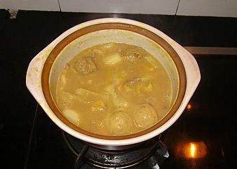 椰香咖喱火锅 ,和平常火锅一样，吃什么放什么