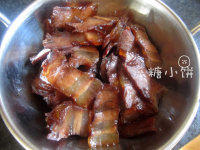 酱肉,中大火蒸40分钟即可~
