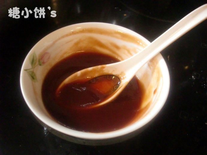京都排骨,<a style='color:red;display:inline-block;' href='/shicai/ 788'>生抽</a>2大匙，<a style='color:red;display:inline-block;' href='/shicai/ 3729'>白糖</a>4小匙、盐2小匙、<a style='color:red;display:inline-block;' href='/shicai/ 699'>番茄酱</a>4大匙混合成调味汁