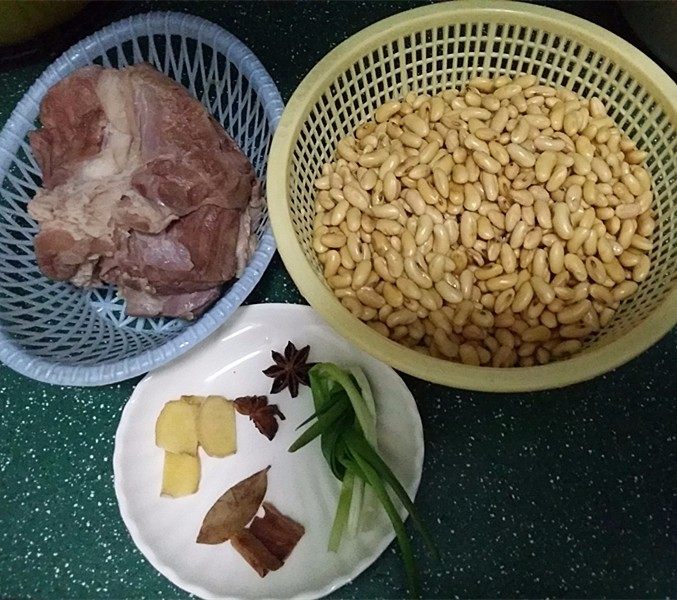 #食二星座# 黄豆卤牛肉（电压力锅版）,备好食材