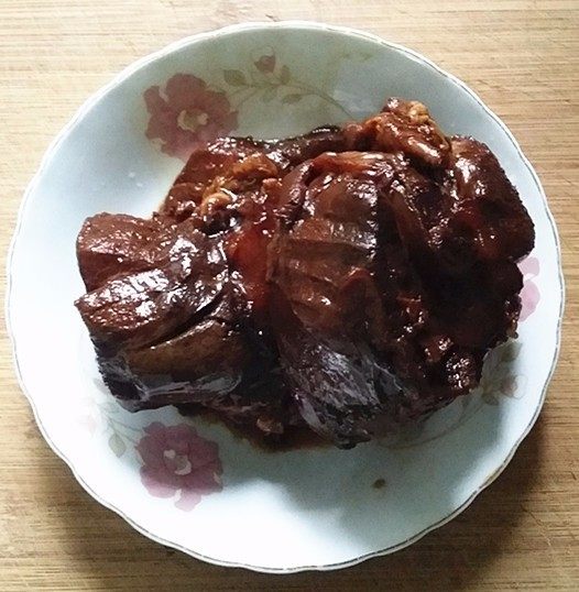 #食二星座# 黄豆卤牛肉（电压力锅版）,食用前取出牛肉切片装盘即可