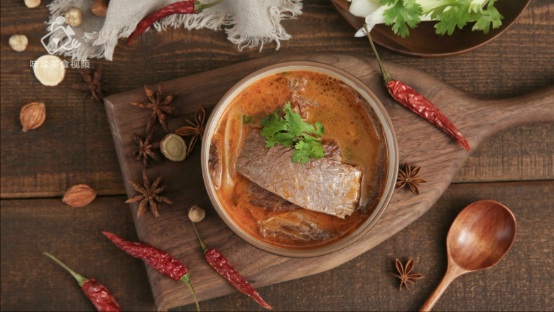 酸辣过瘾的酸牛肉，再热也不能错过的民间小,成品展示