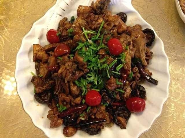 香菇辣炒鸡