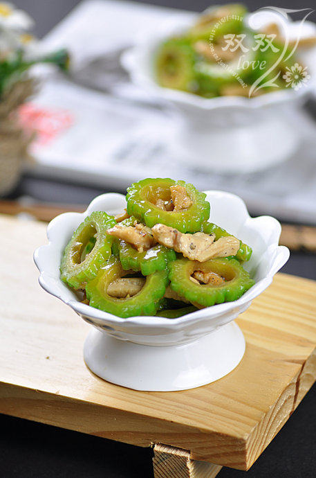 鸡丝炒苦瓜 