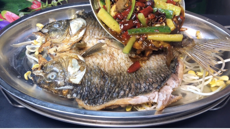家庭版烤鱼制作方法,零下刚才做好的料