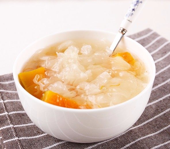 润肤润肺银耳南瓜羹,甜丝丝,顺滑滑