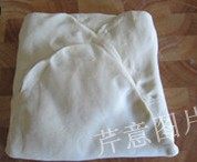尼可拉可颂,用面片包起黄油片,捏紧收口