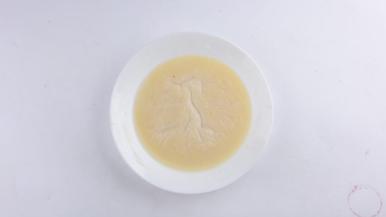 网红甜品丨麻薯夹心可可软欧,将面糊放入蒸锅中,大火蒸20分钟至表面凝固即可
