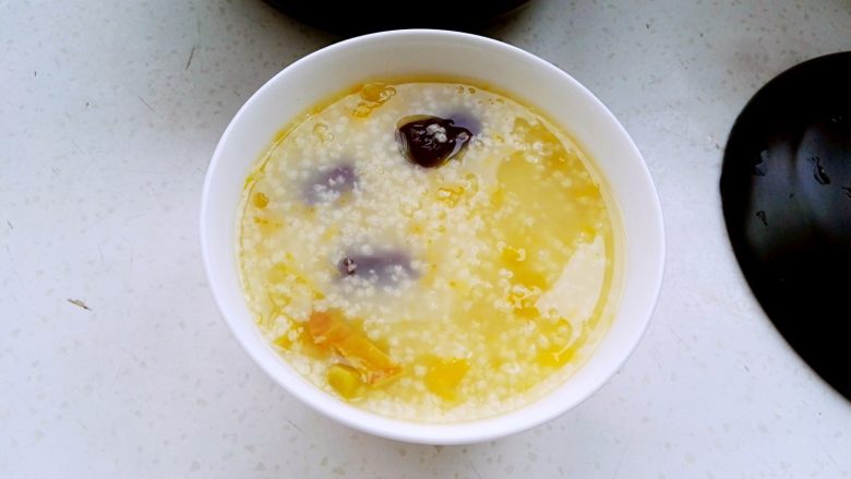 砂锅南瓜小米粥,成品,